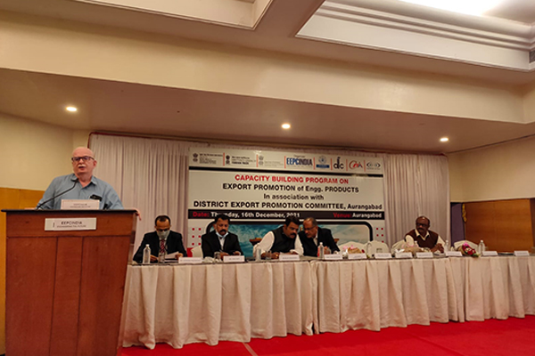 Mr. Sunil Raithatha - EEPC India Aurangabad (Maharashtra) Chapter Convener addressed the meeting.